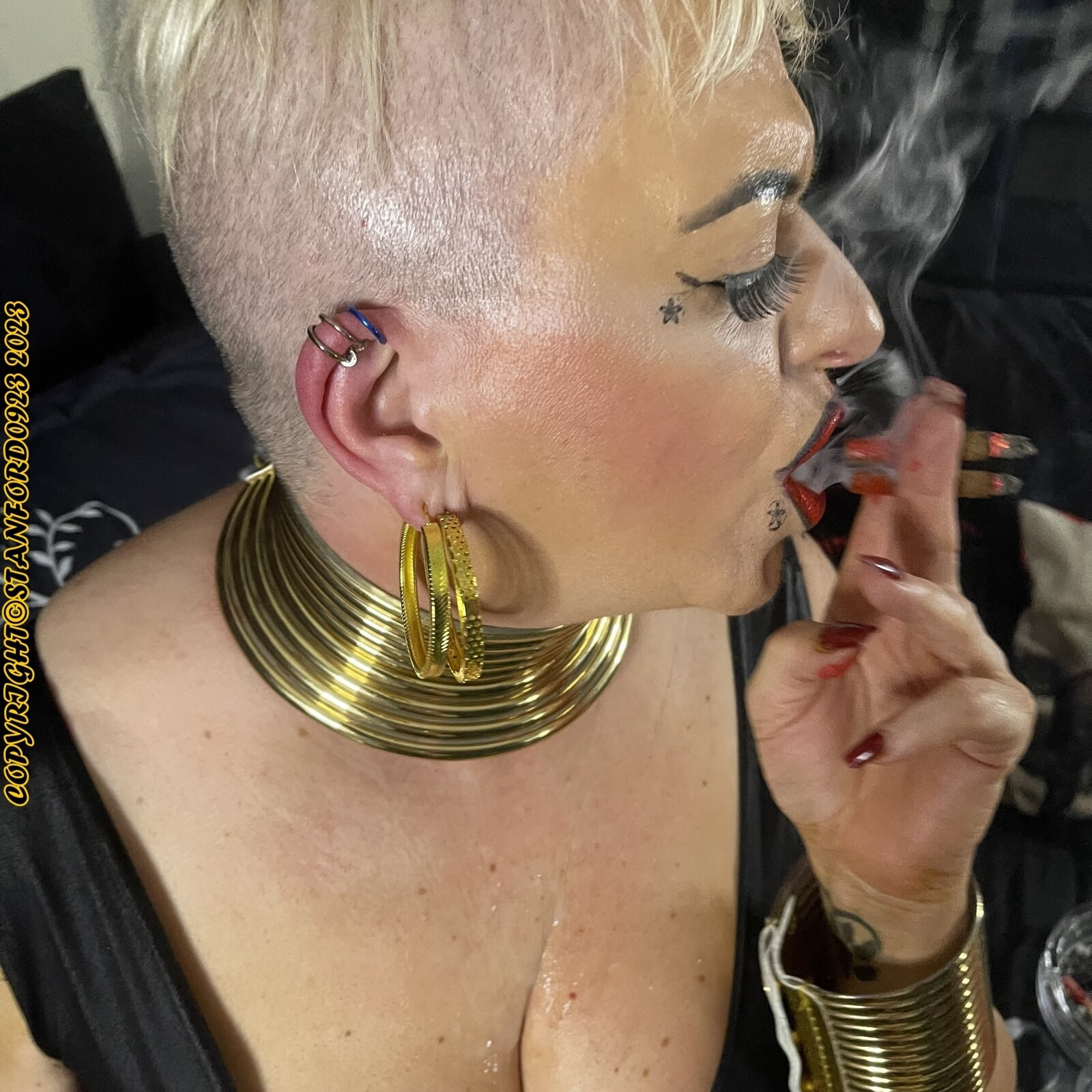 BAD AUNTIE