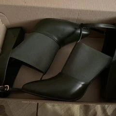 Shoes cummed 