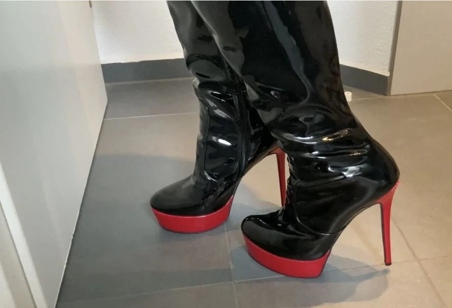Black and Red Fetish Pissing #7