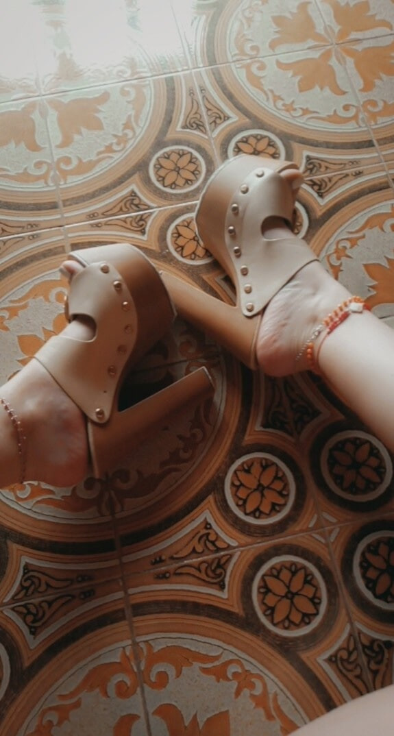 Sexy high heels and feet 💖 #50