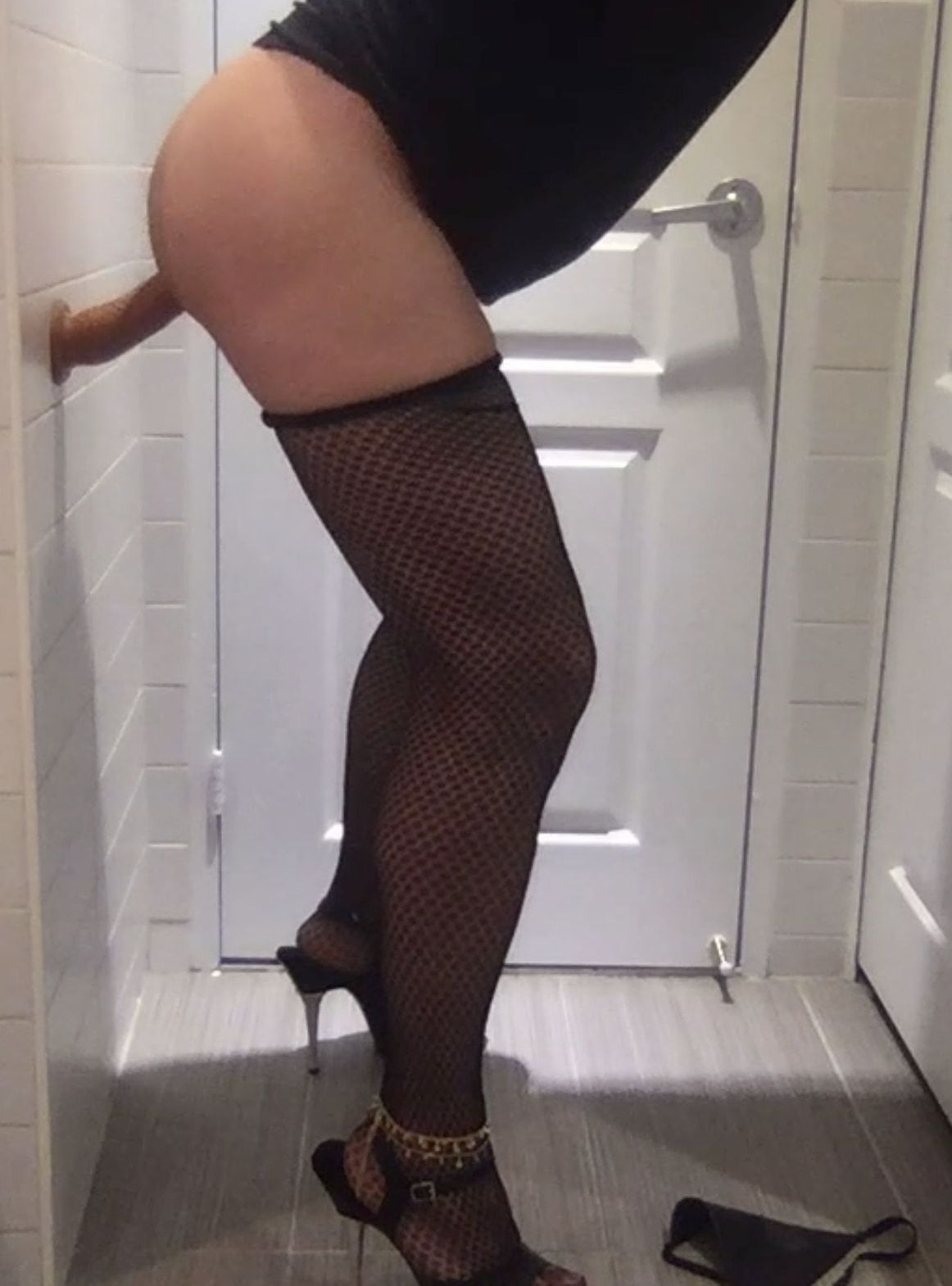 Crossdresser en pantimedias y piernas sexy