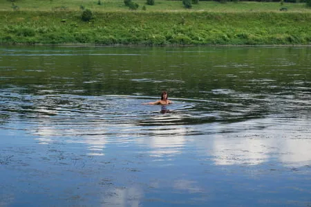 nude playing in volga river         