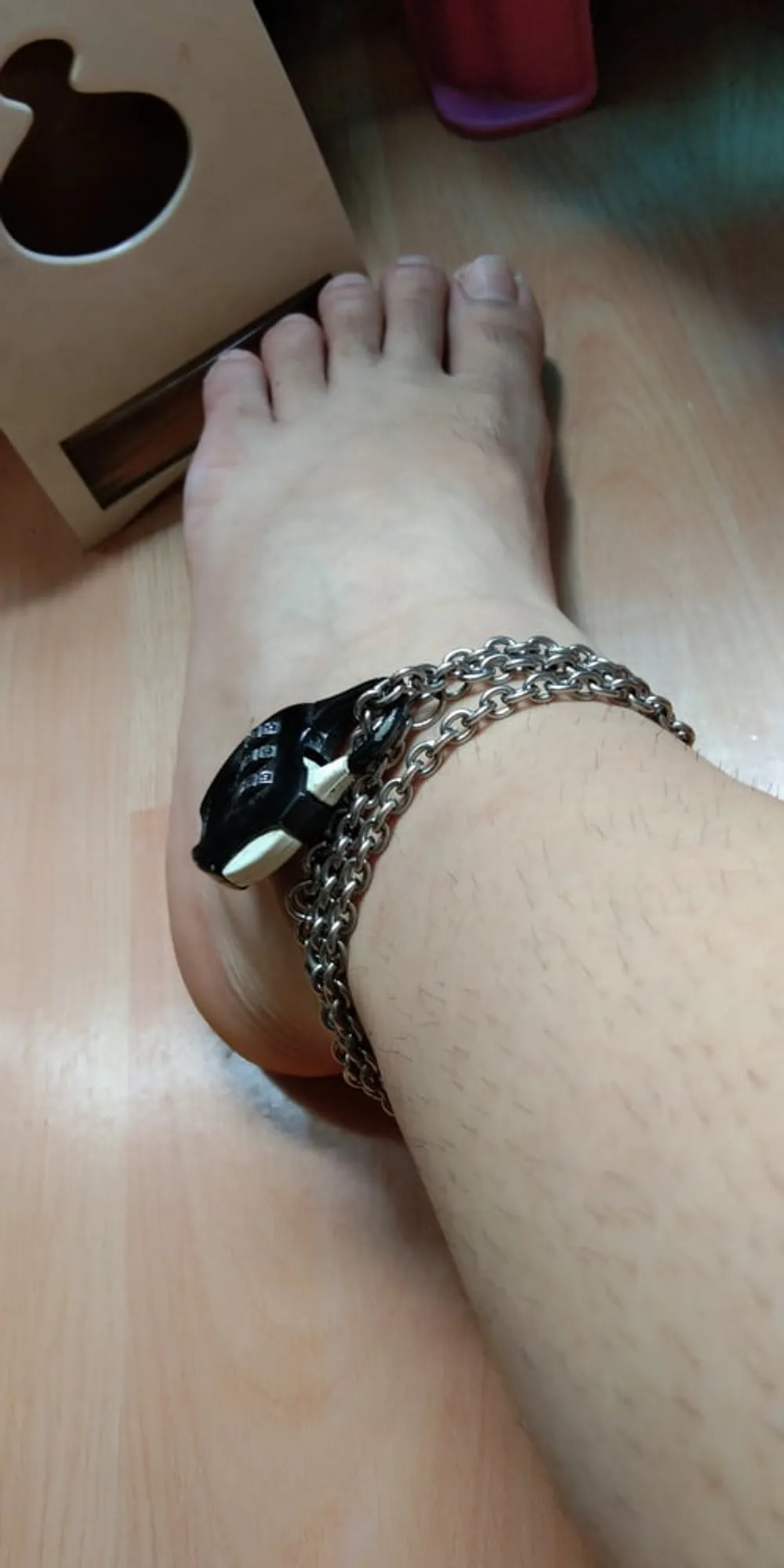 foot, key, chain #18