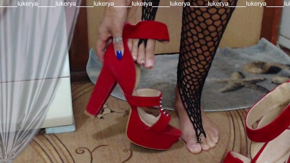 Open red shoes #4