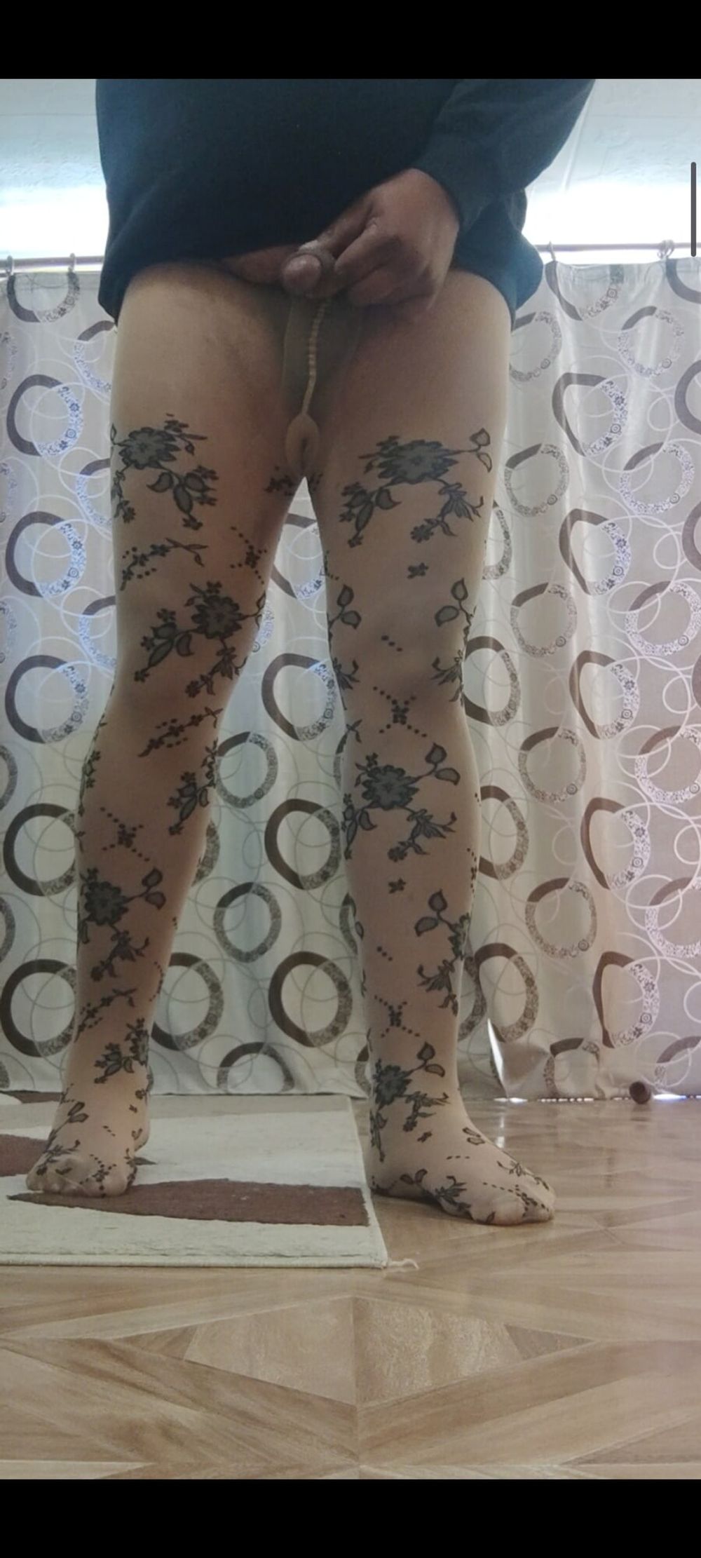 Patterned pantyhose cock masturbation #52