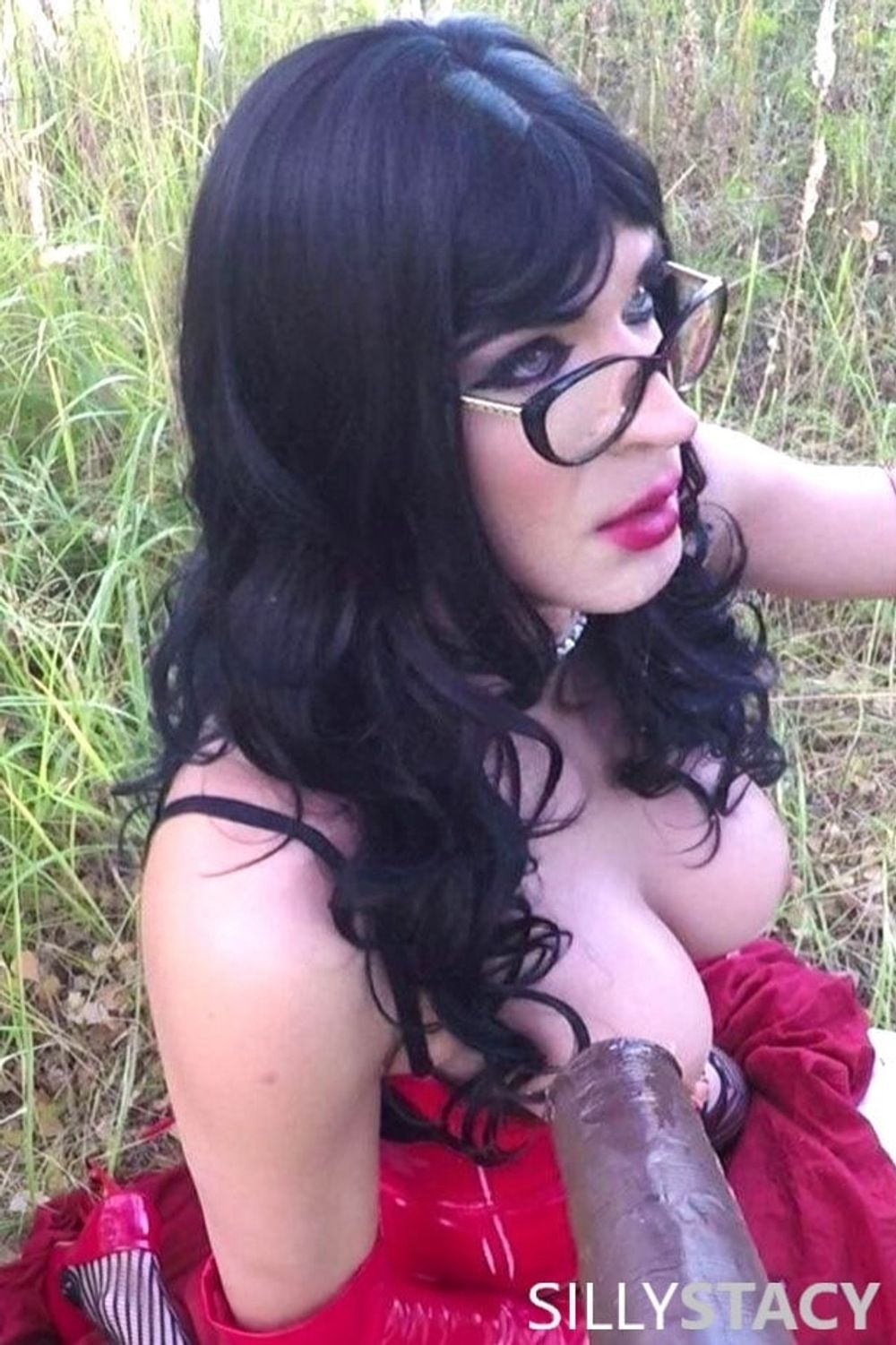 Sissi Stacy dressed poison lingerie and walks at the nature #6