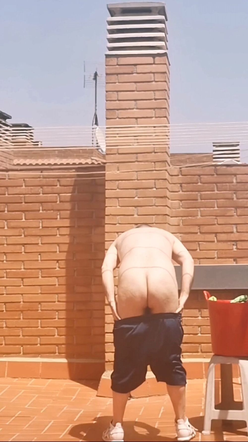 HOT ON THE ROOF #5