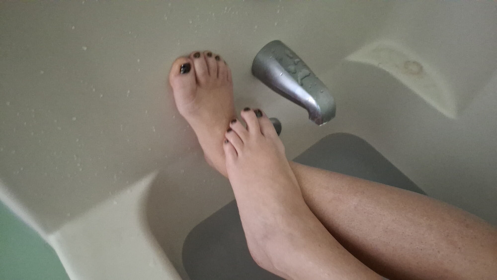 Feet in the bath tun #12
