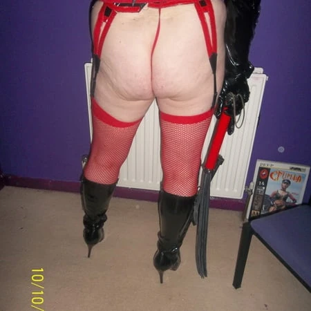 SHIRLEY SLUT 10
