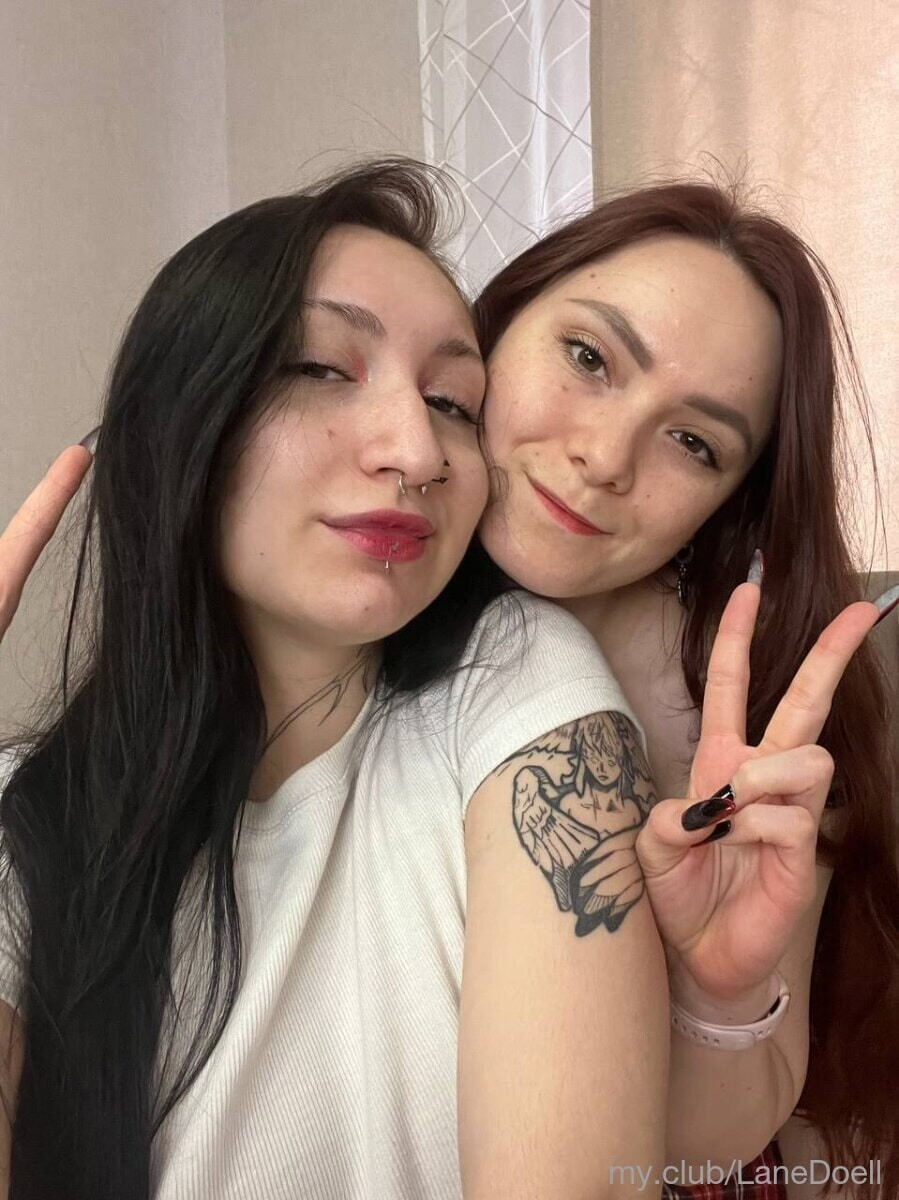 Hild ​​and ​​Blair Free Photos #46