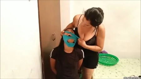 cleaning stepmoms dirty panties with her mouth         