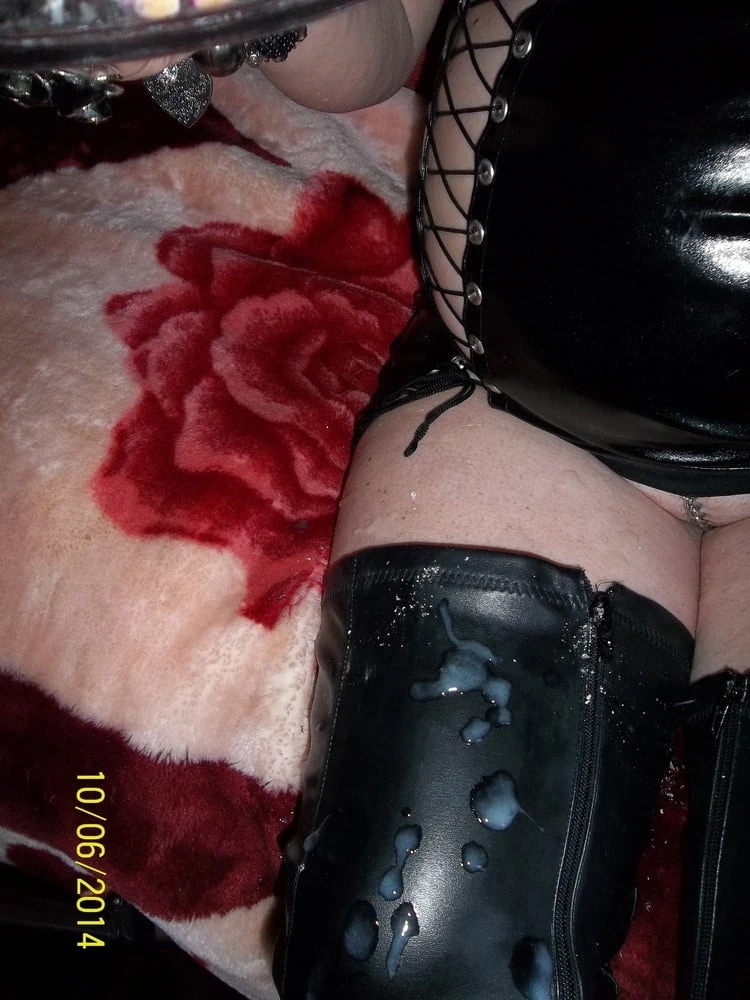 MISTRESS MORITZ SMOKES #5