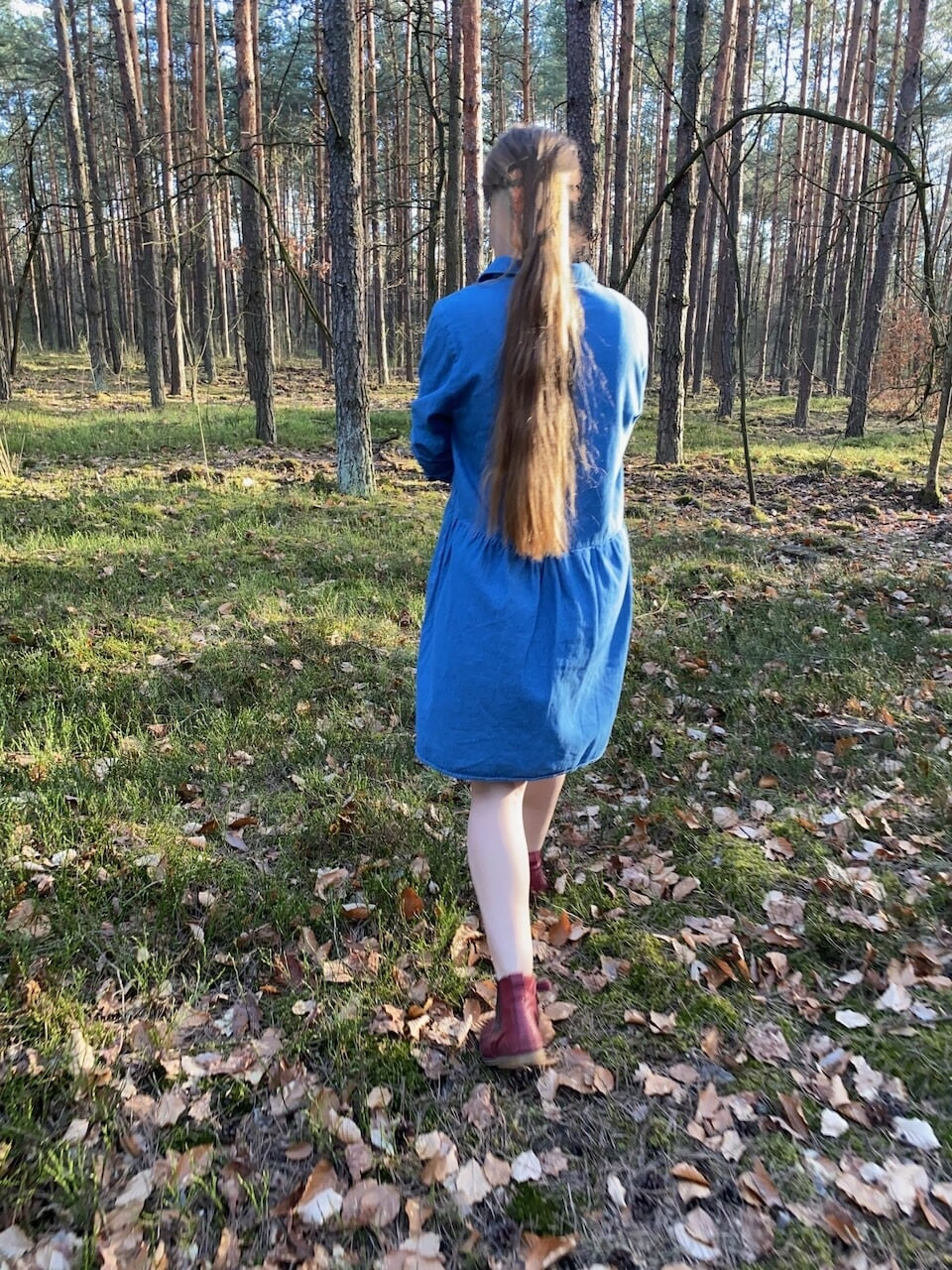 Bare bum in the forest #7