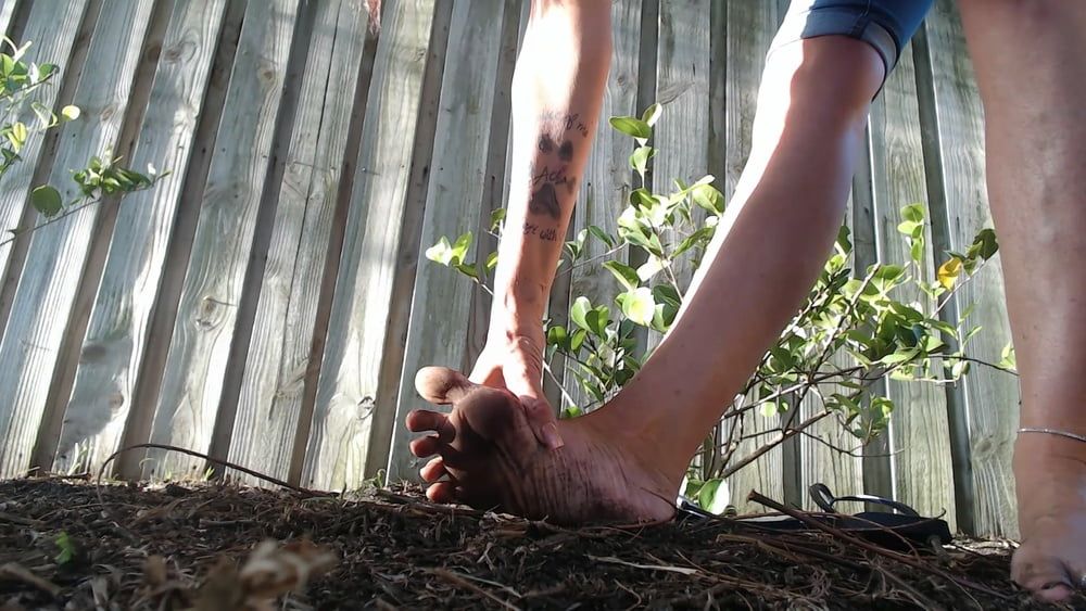 mysweetfeet4u2c Muddy Dirty Feet #22