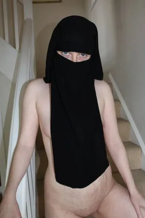 niqab slut         