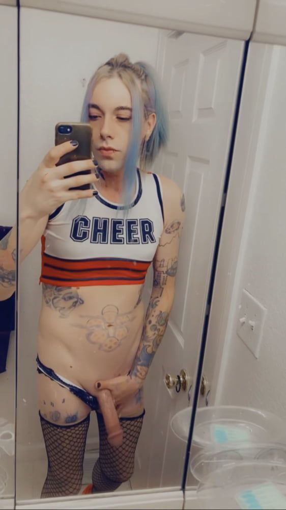 Hot Cheerleader #32