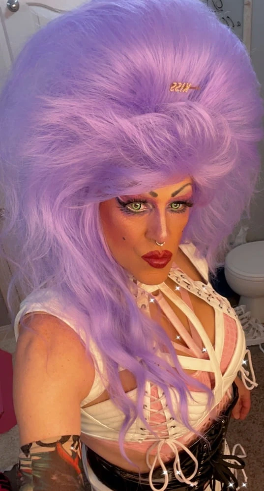 The many looks of Shelly Roberts 