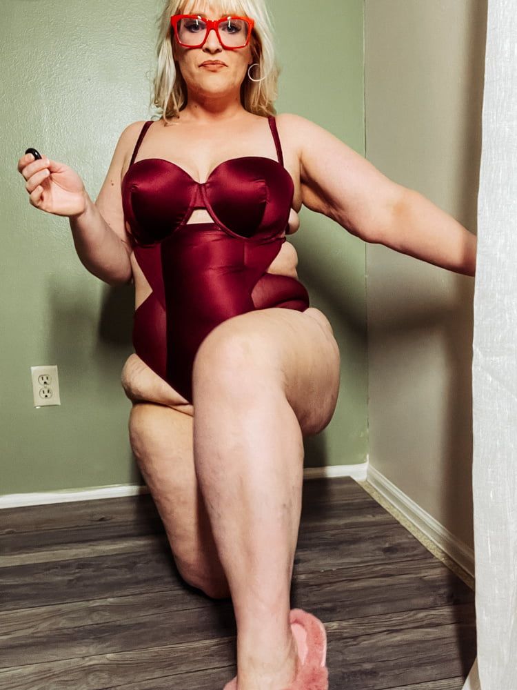 Fuzzy Pink Slippers BBW in Lingerie bends over blowjob  #12