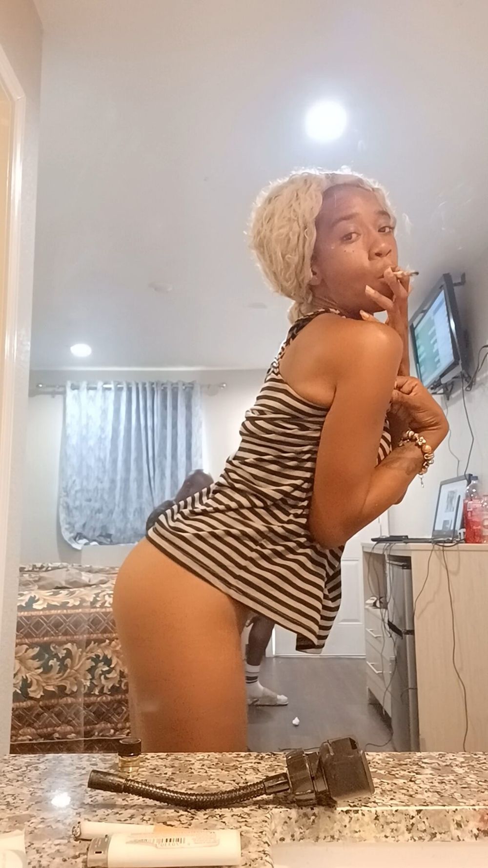 Slim Ebony Milf Thot in Houston #32