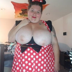 Laurellie93 dresses up.. 