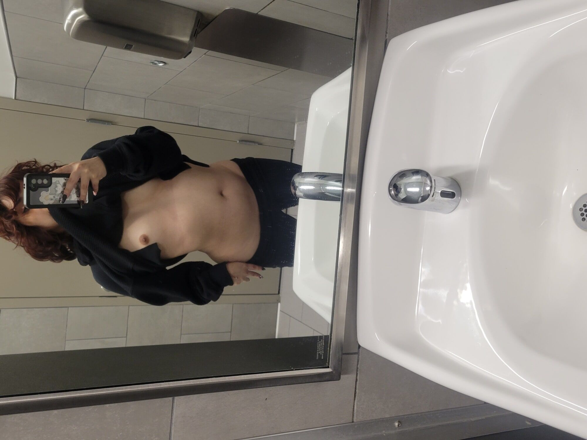 Quick Aldi bathroom selfies #5