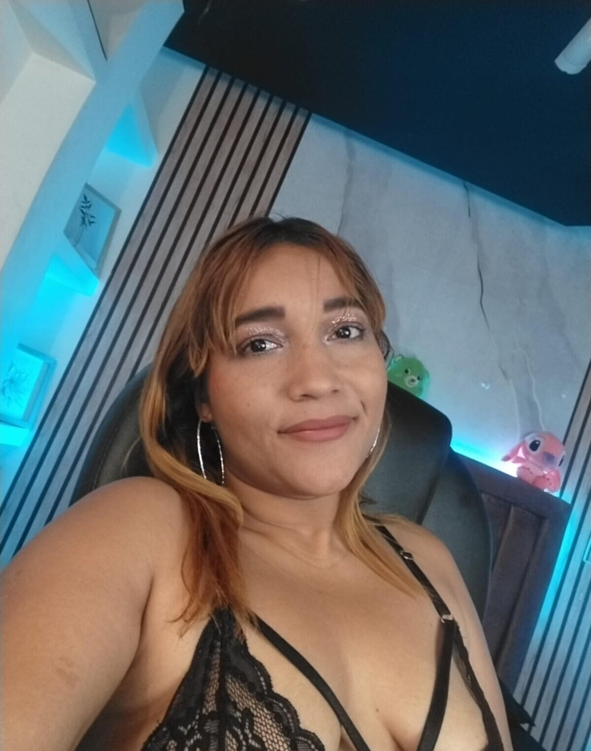 Miia Grey Free Photos