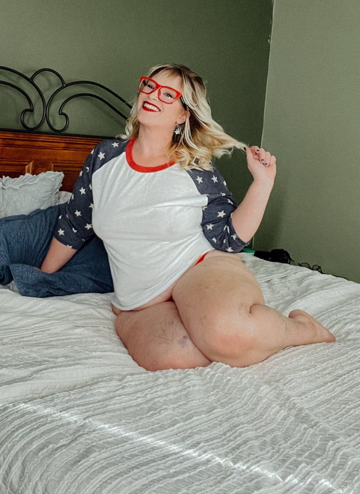 American Mama Milf with Cellulite #13