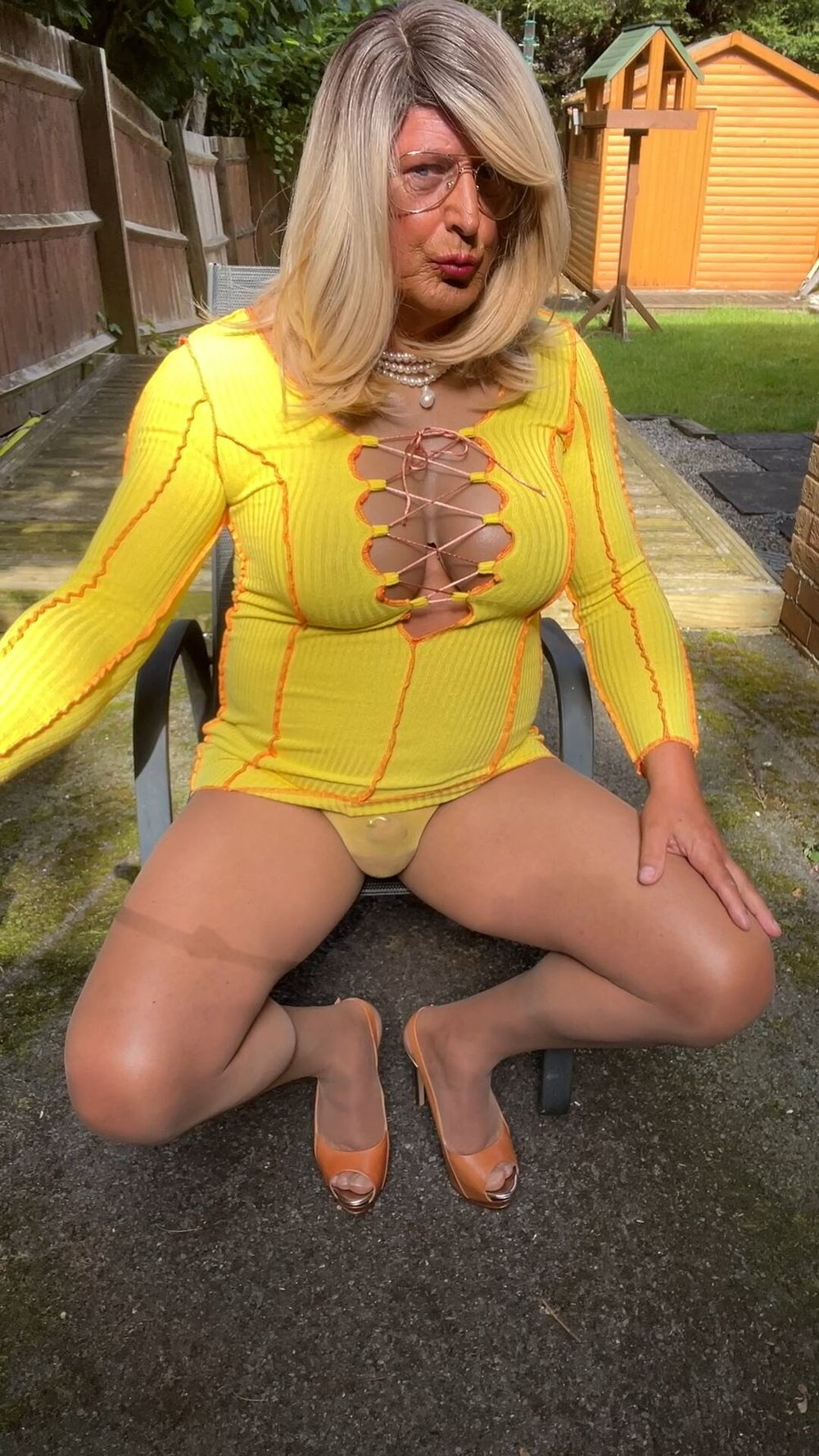 Crossdresser kellycd2022 in yellow bodycon dress and heels  #35