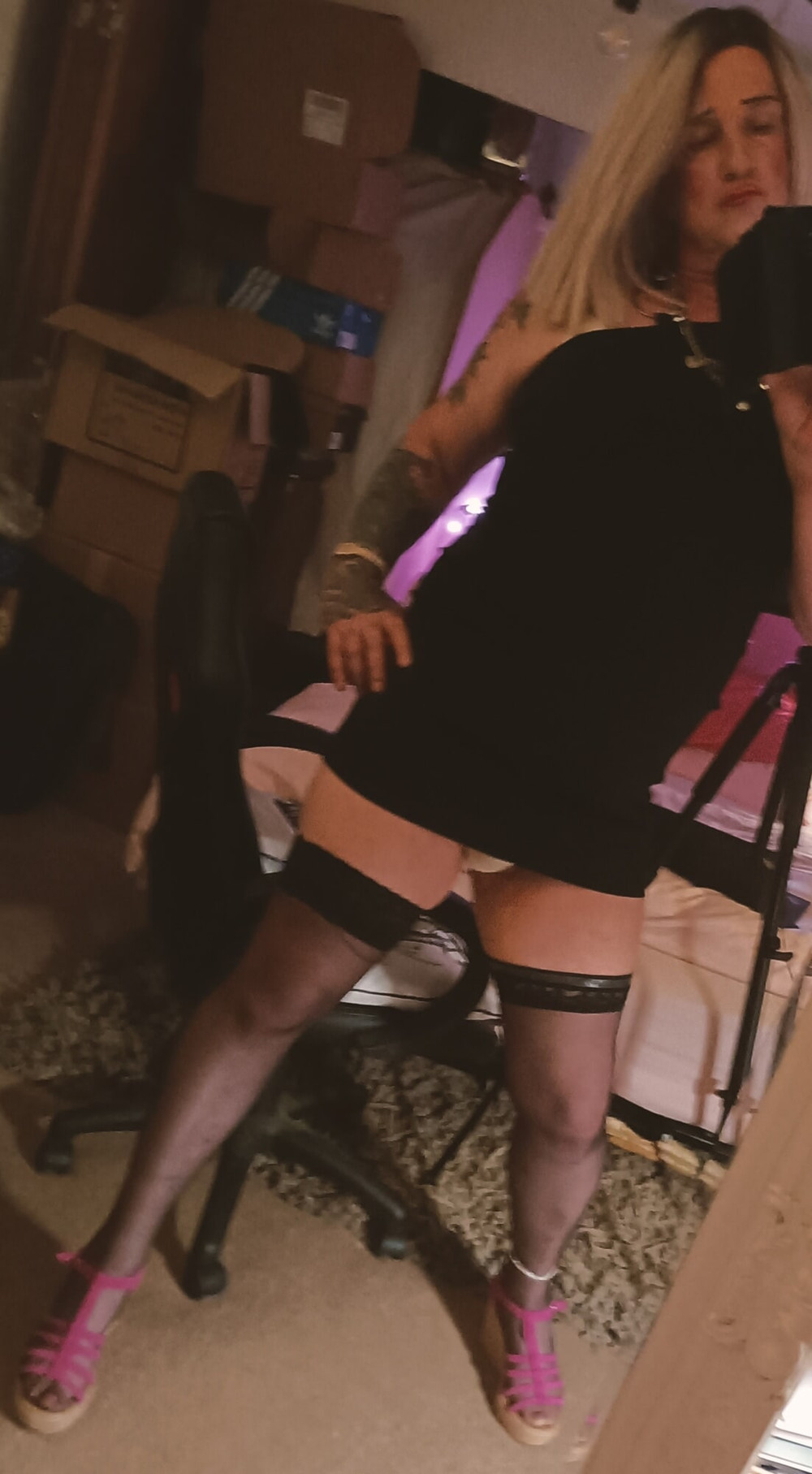 Sissy Mandy to expose #4