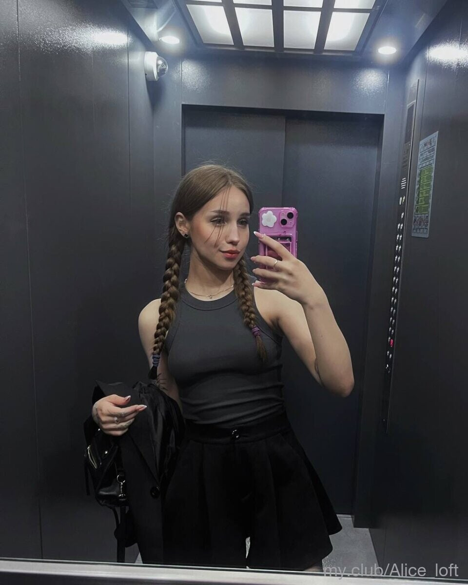 Alice Free Photos #18