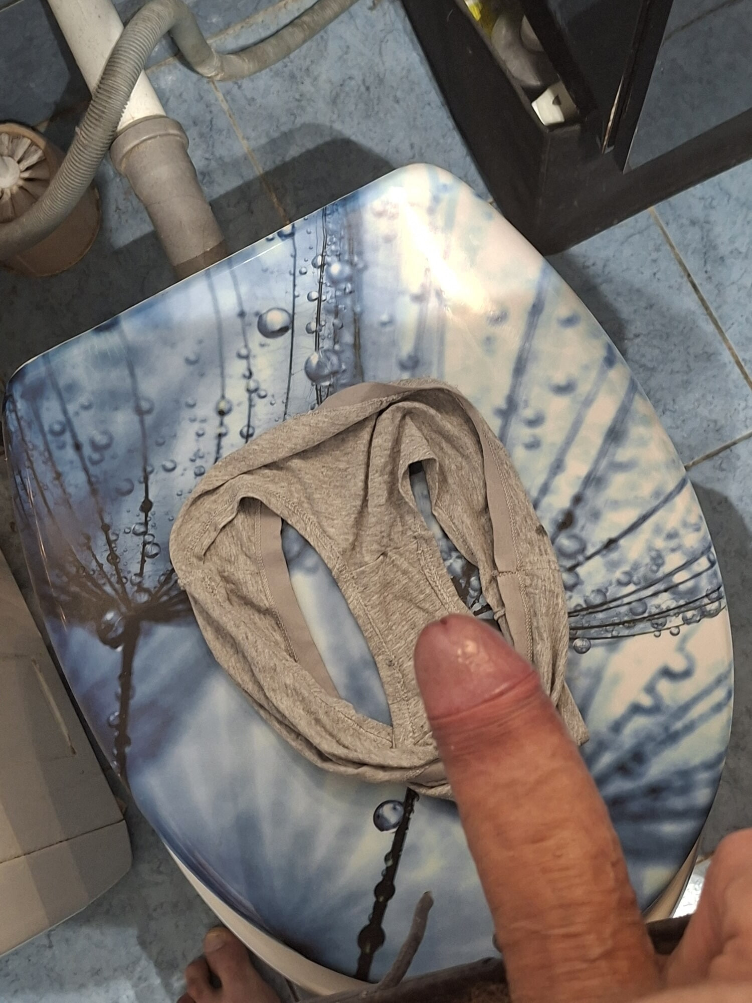 Playing with my sd's panties 