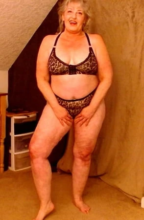 Fresh sexy pics from dawnSkye1962