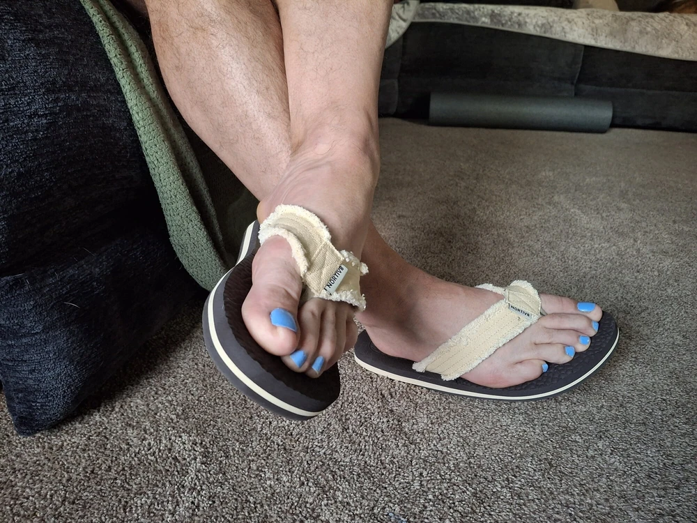 My painted toes while wearing flip flops #6