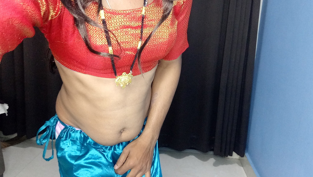 Indian stepmom sexy blou saree and peticot #5