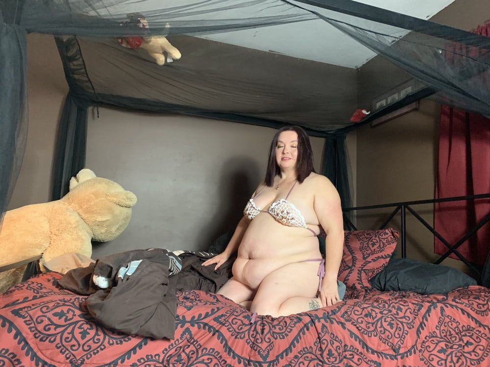 Sexy BBW Swimsuit Belly and Blowjob Photoset #55