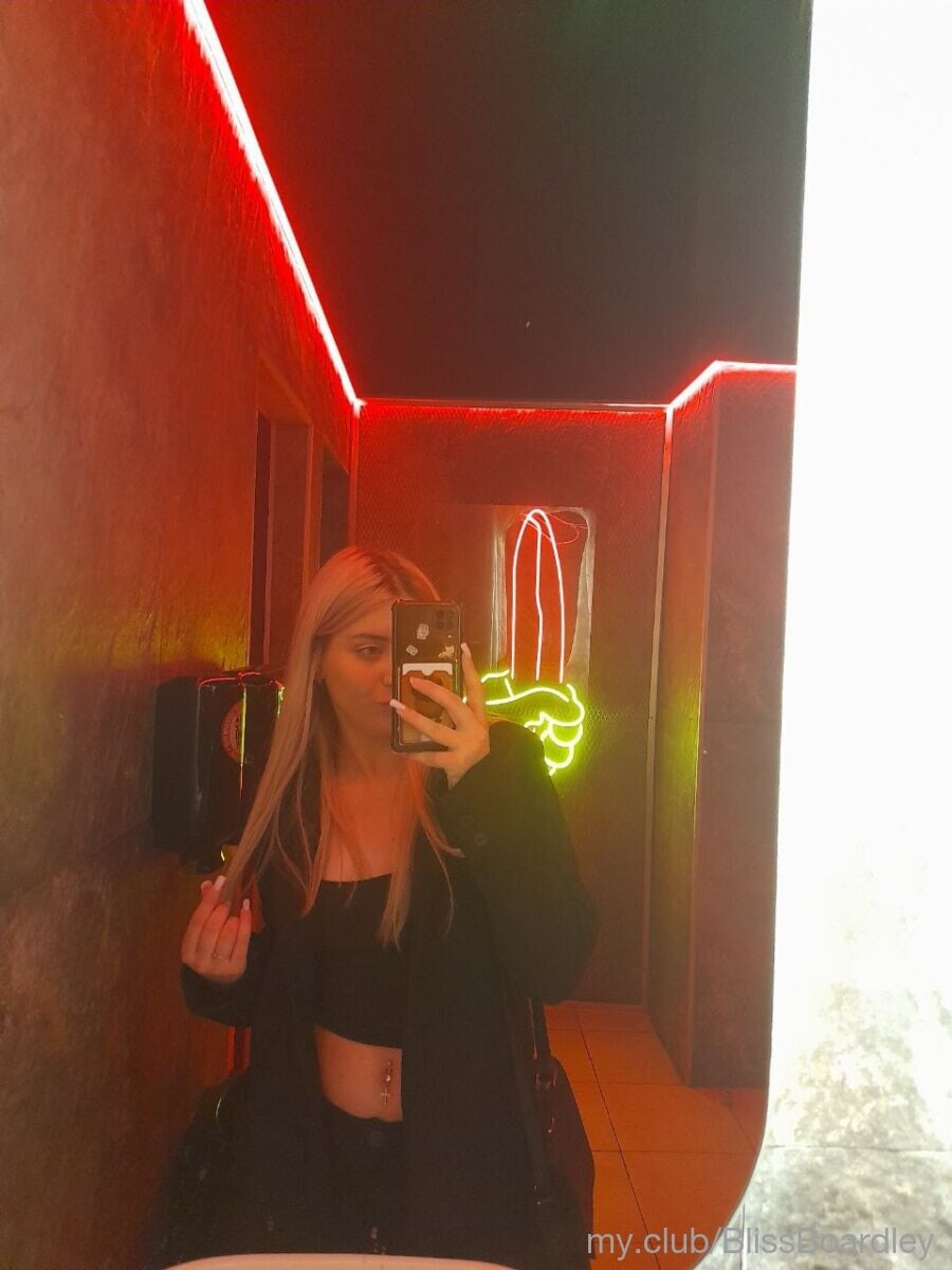 Chloe Free Photos #8