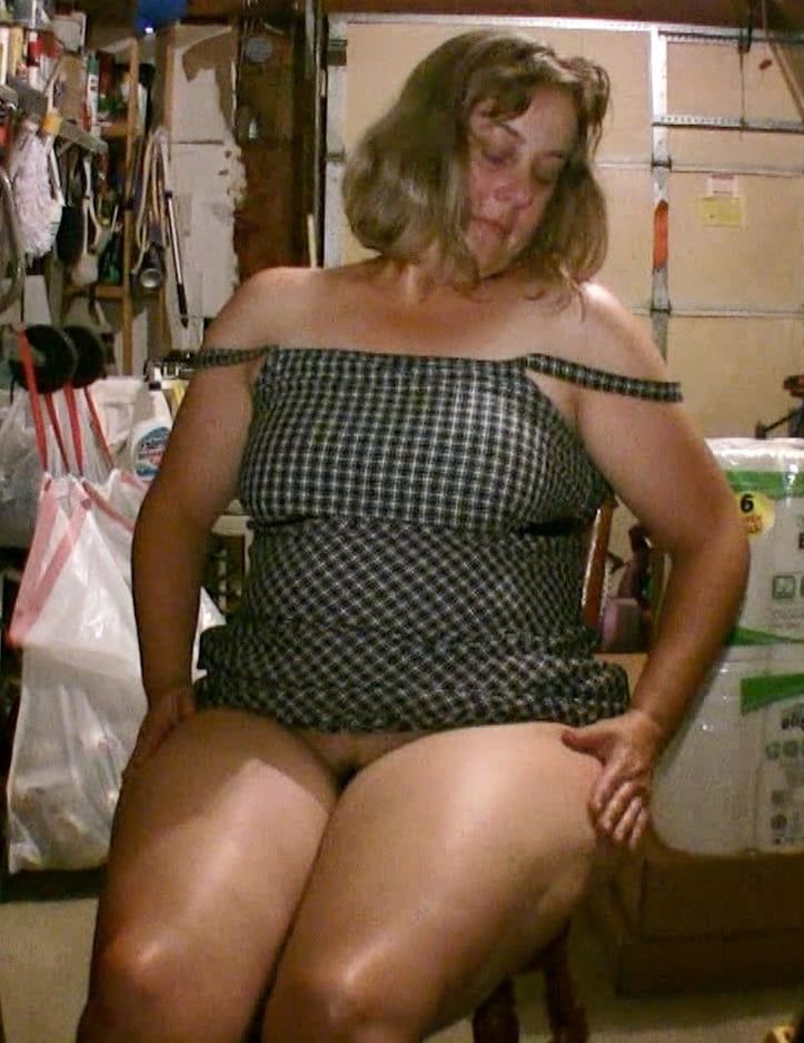 Sexy BBW Amateur Curvy MILF Chubby Mom Horny Blonde Big Tits #33