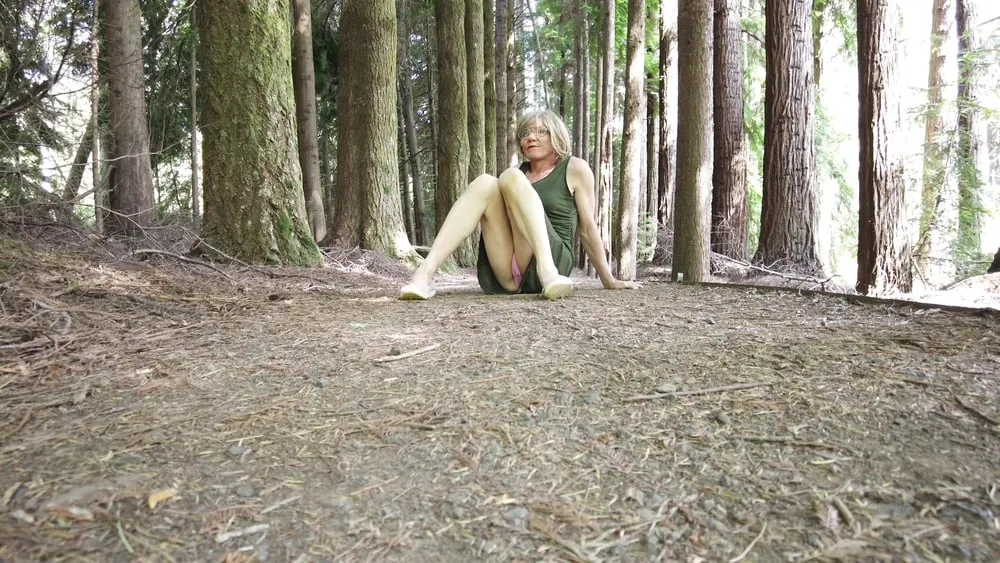 Crossdress walk forest trails #40