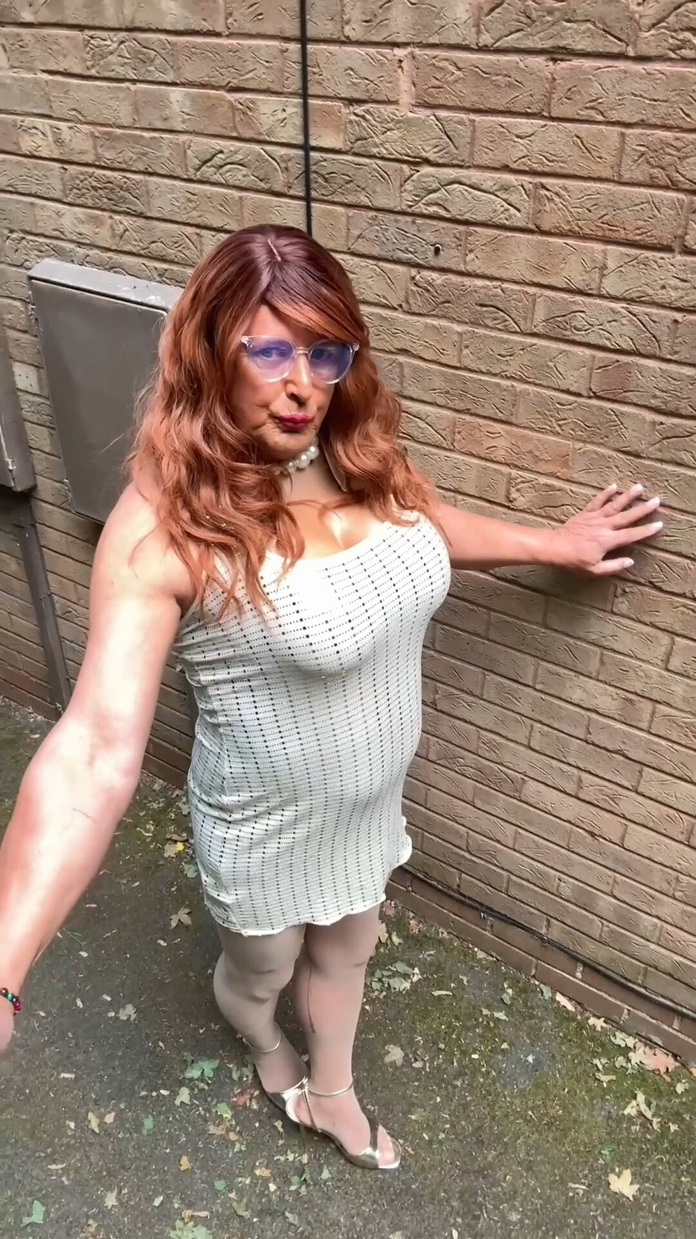 Sexy Crossdresser kellycd2022 in gold dress and seamless #26