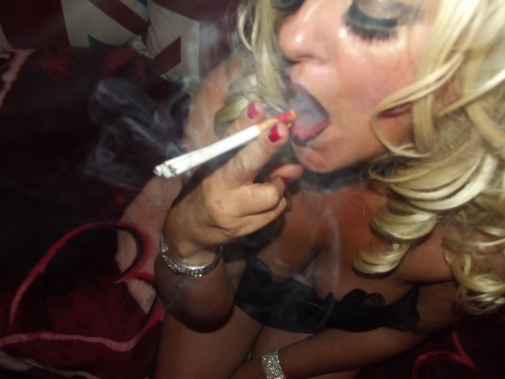 SMOKING WHORE #59