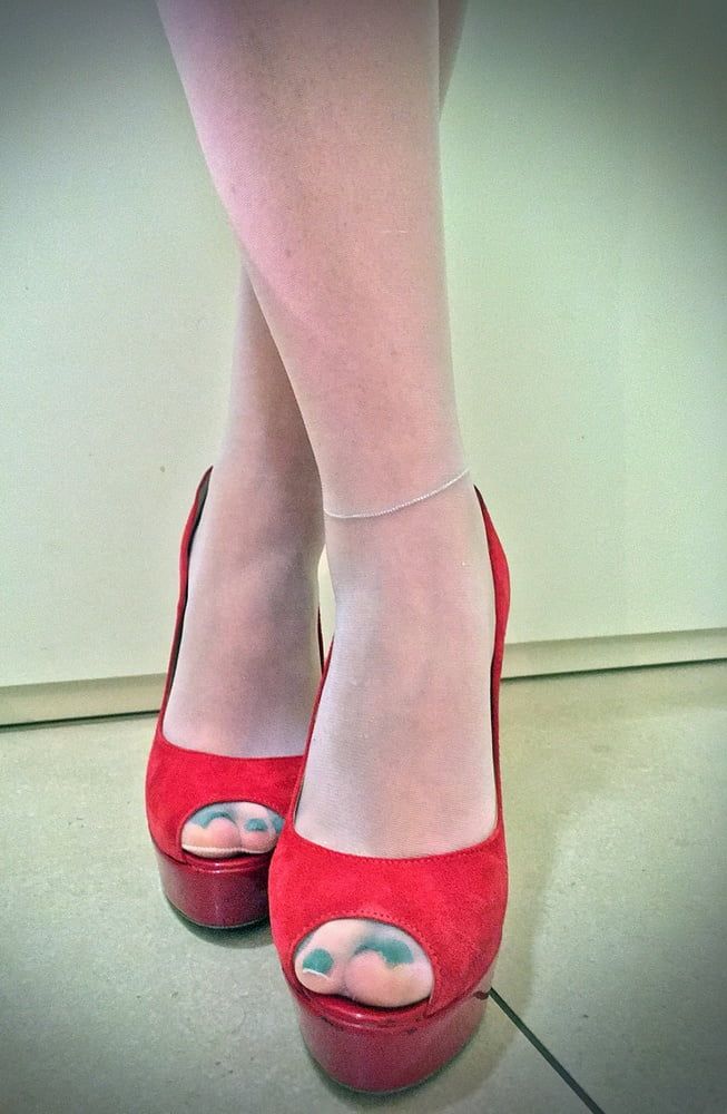 Giada sexy heels and nylon feet #11