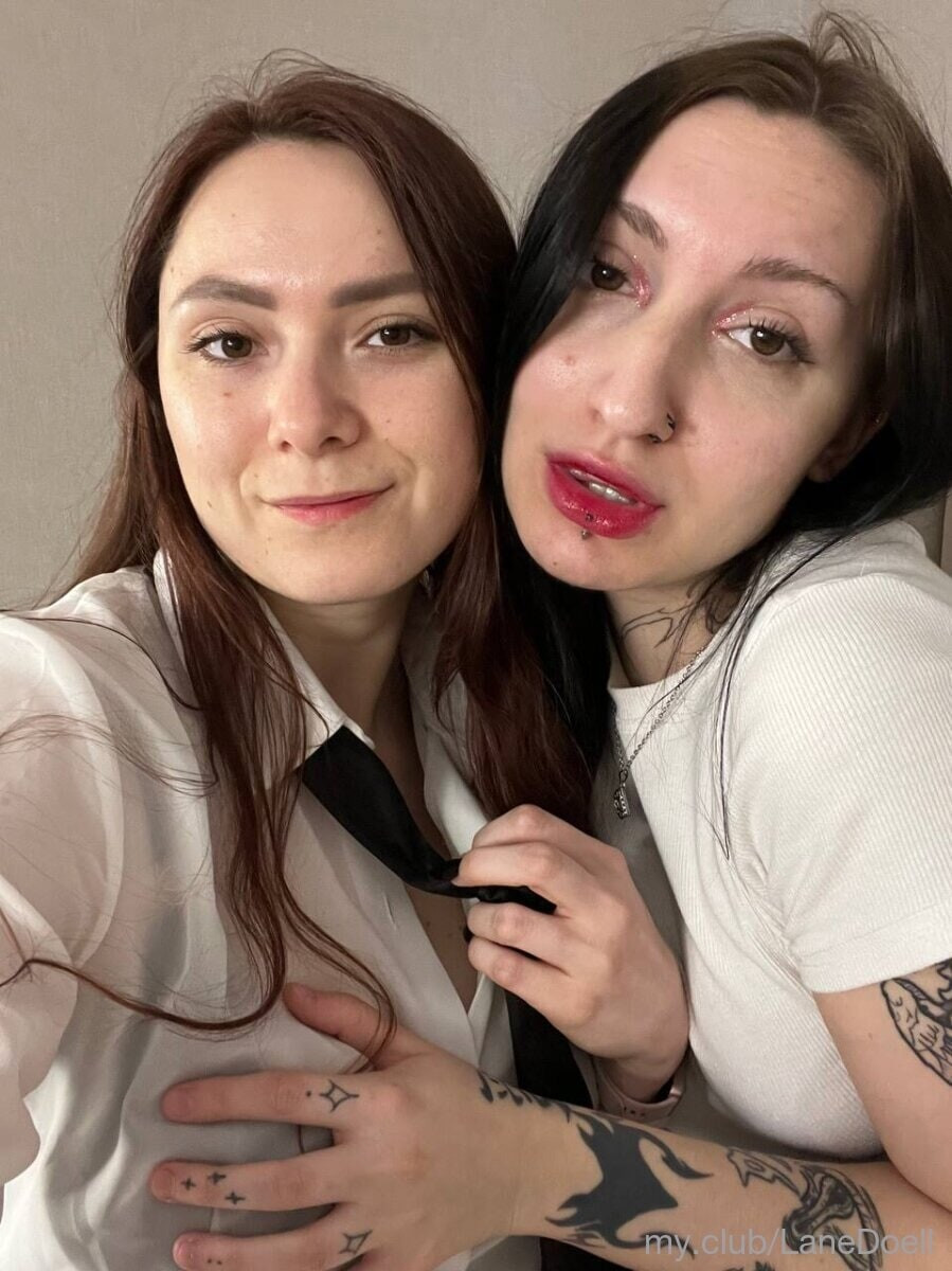 Hild ​​and ​​Blair Free Photos #18