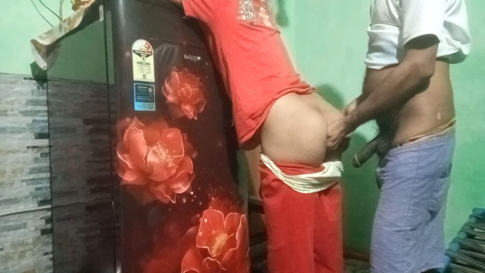 Badi gand wali bhabhi ne apne chutad khol kar dikhayen #10