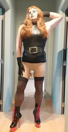 latex slut pluged and caged         