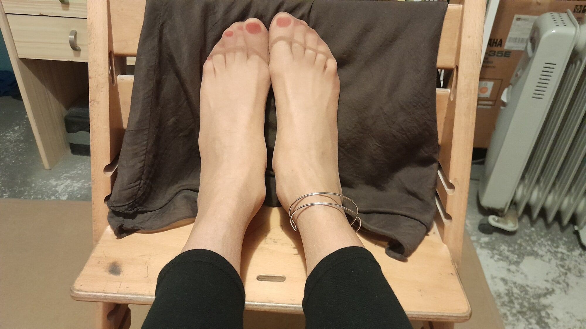 Sexy nylon feet