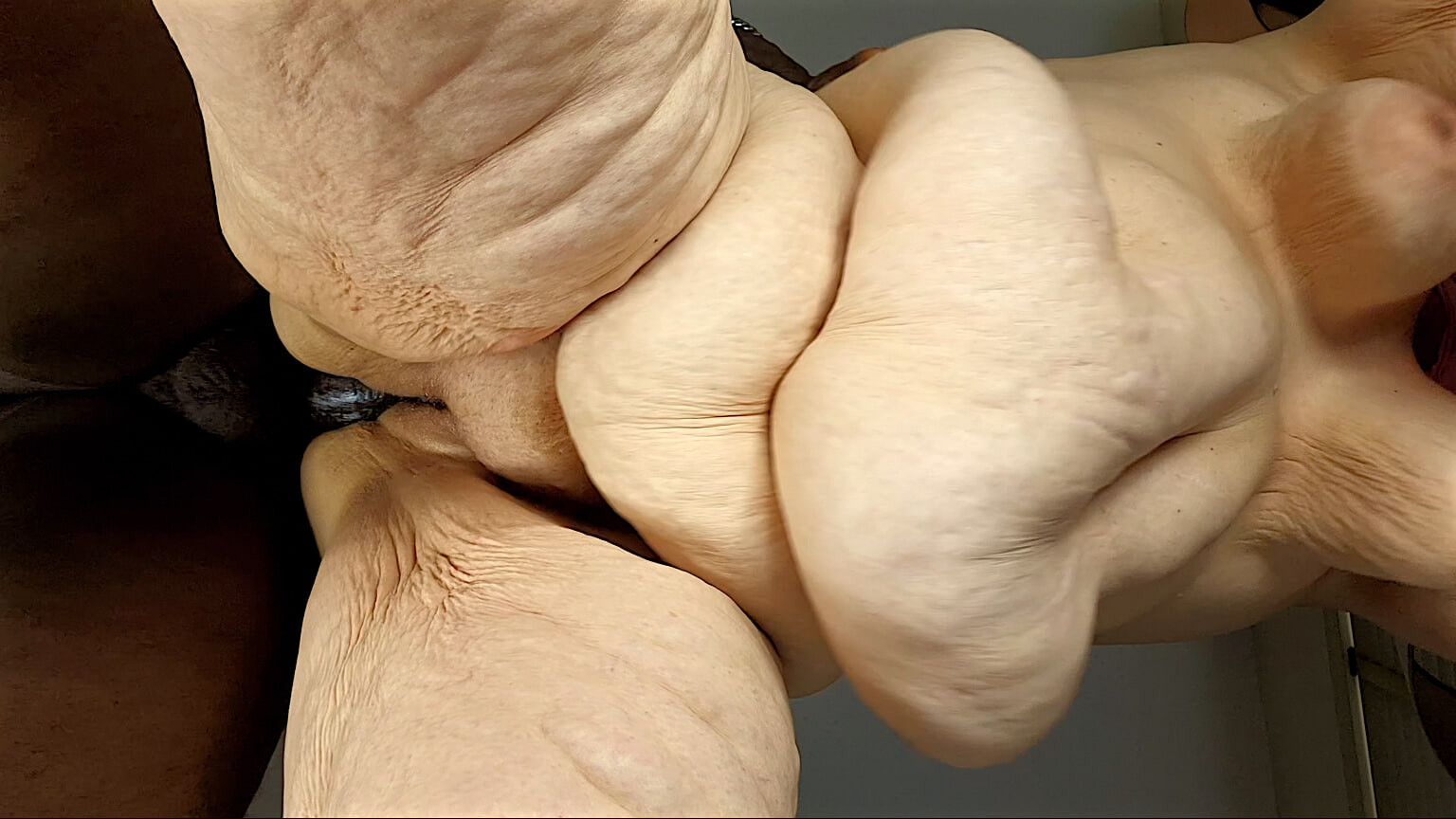 Jamdown26 - Big fat ass hijab woman showing wide open pussy  #18