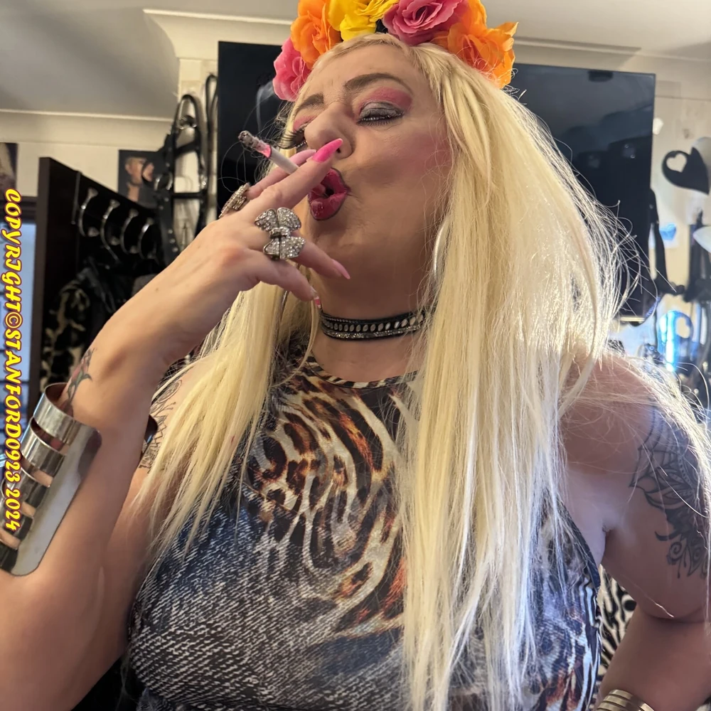 SHIRLEY HIPPY SLUT #2
