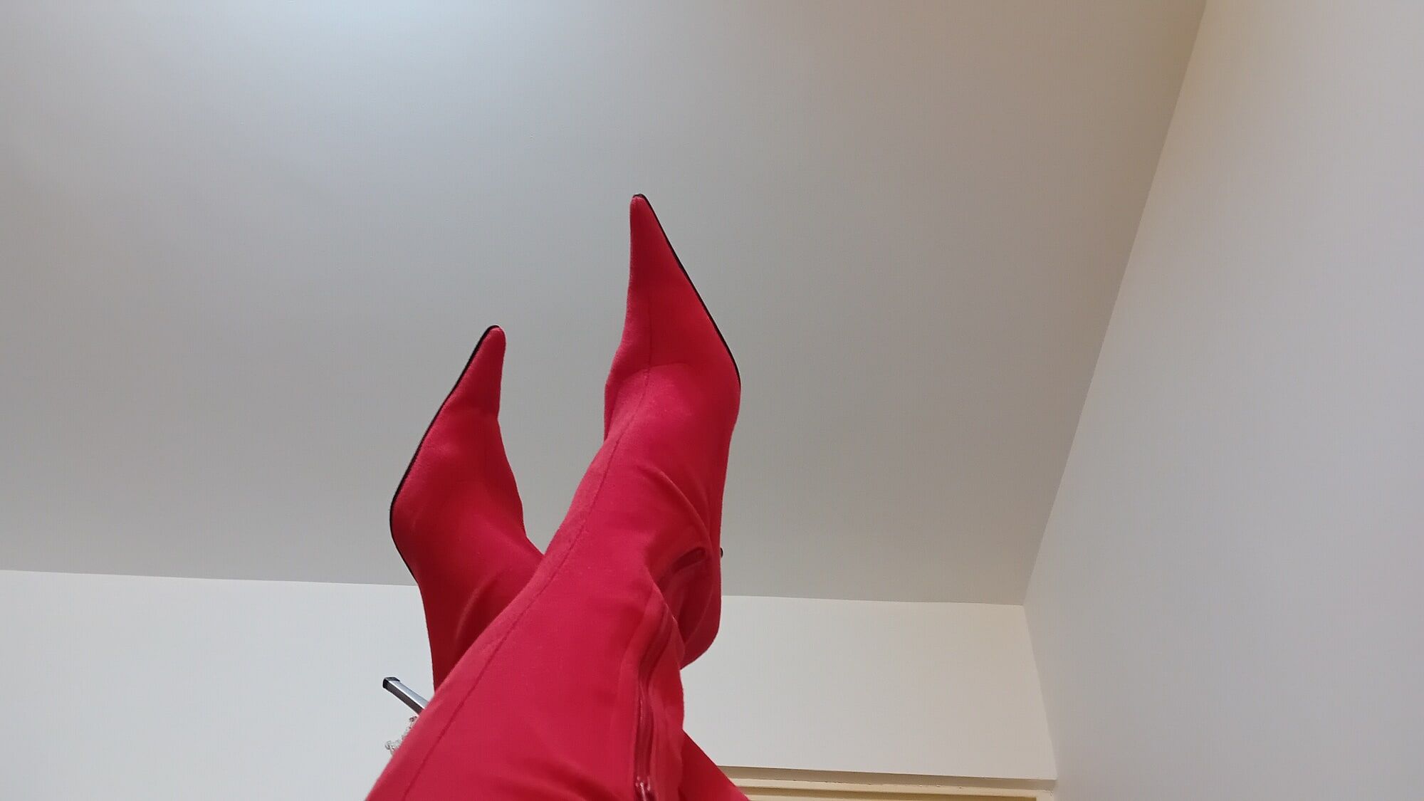 Crossdresser In Sexy Red Suede Pointed Toe High Heels Boots