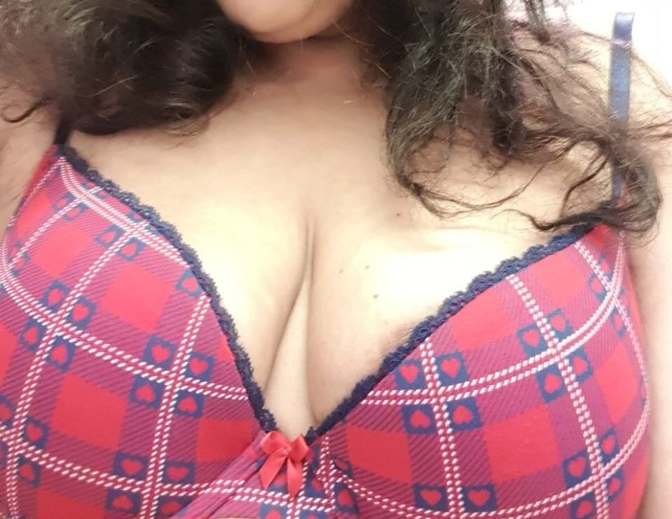 checkered bra , sexy neck line and boobs  #4