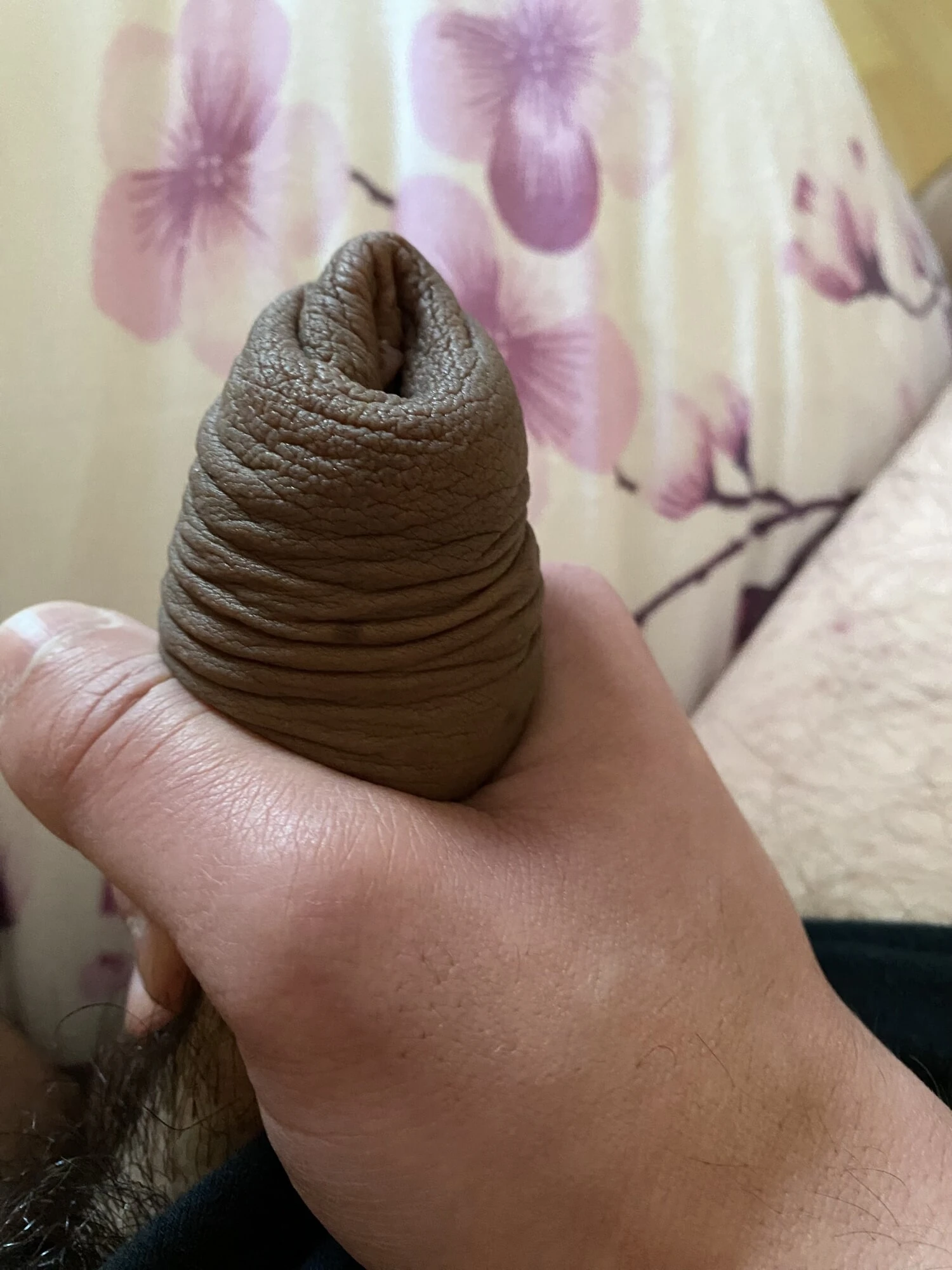Aşırı sünnet derisi esnetme pornosu